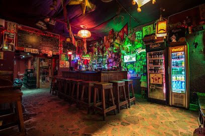 Calumet Ethnic Lounge Bar — photo 1