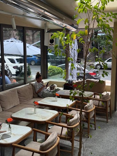 NOMI - GASTROBAR — Cascade